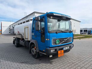 Volvo FL 220 42R  camión de combustible